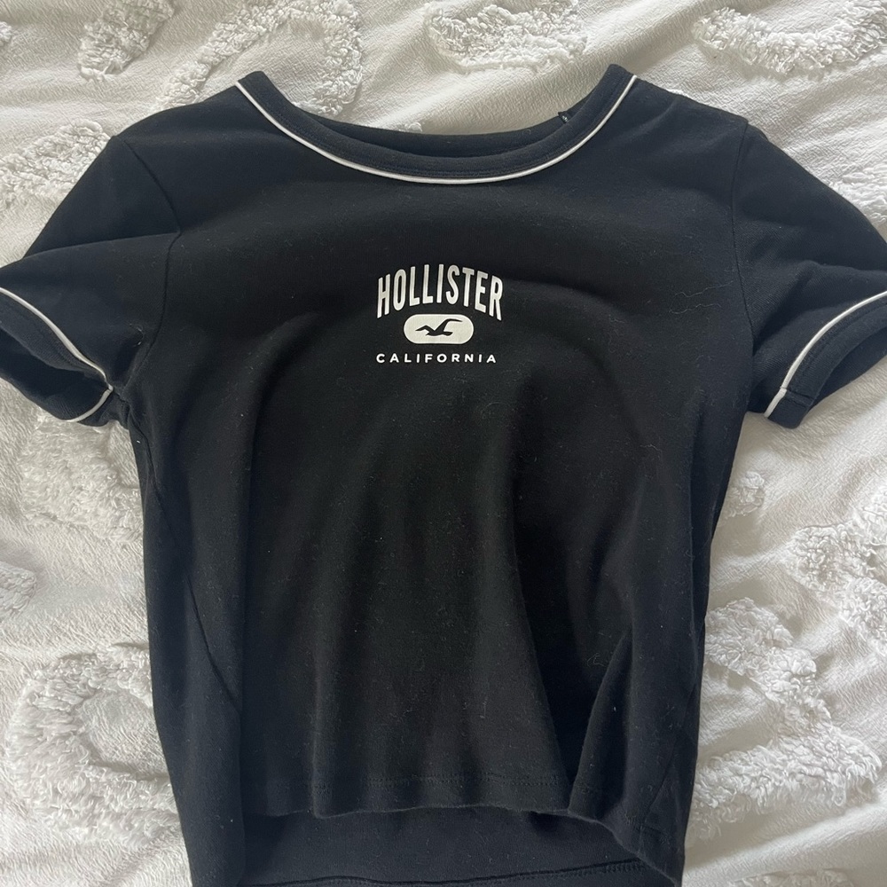 holister crop top size